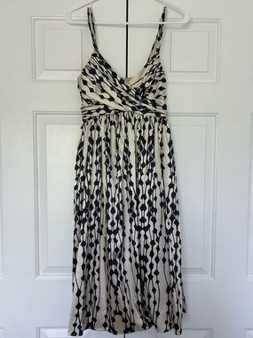 Zara: Black and Cream Geometric Dress
